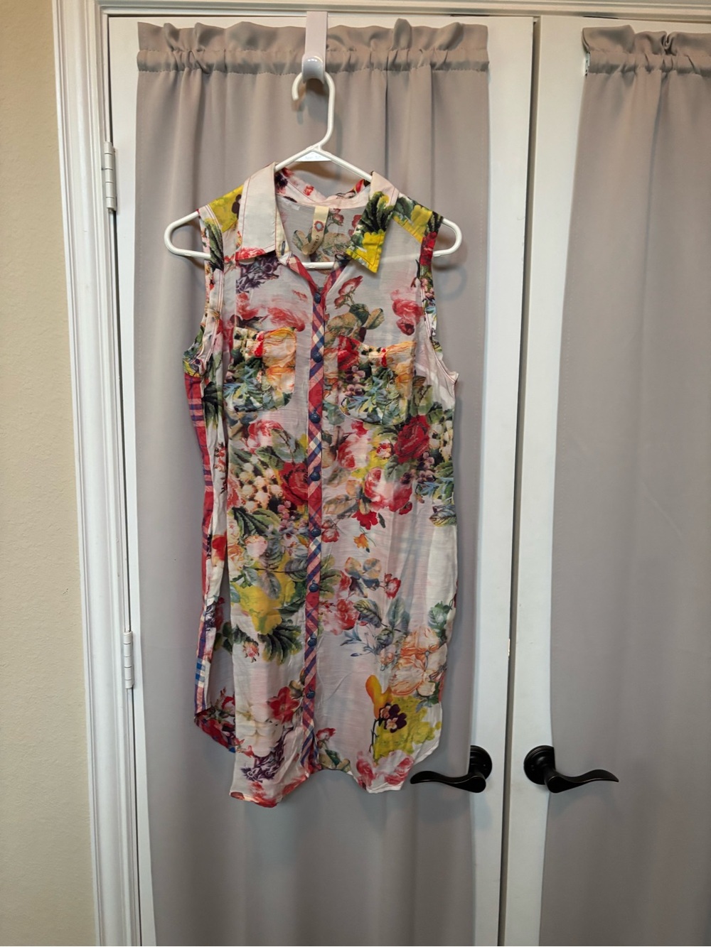 Cyrena Sleeveless Floral / Plaid Button-Up sleeveless Tunic Dress
